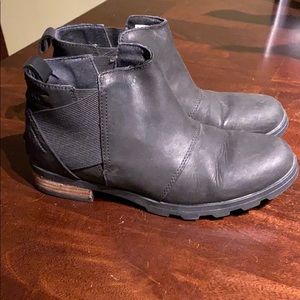 Sorel Emilee Chelsea waterproof boot Black
